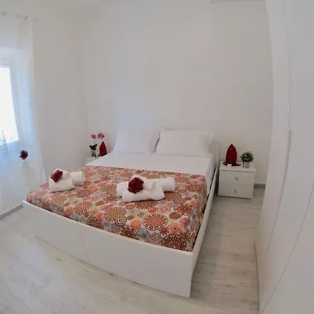 Апартаменты Oudeis Holidays Тропея